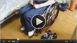 頚髄損傷者の車椅子から車へのトランスファー(ボードなし)