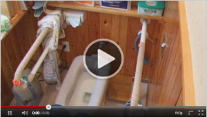 頚髄損傷者の車椅子から車へのトランスファー(ボードなし)